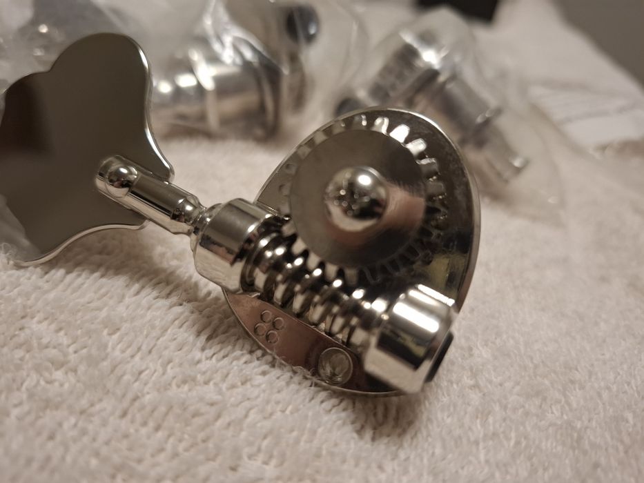 Klucze Sandberg do gitary basowej V piątki Jazz Bass ultralight