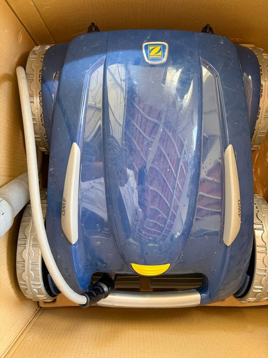 Aspirador de piscina Zodiac 4WD