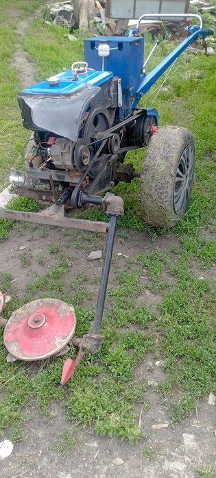 Зубр мотоблок,прицеп,все в комплекті