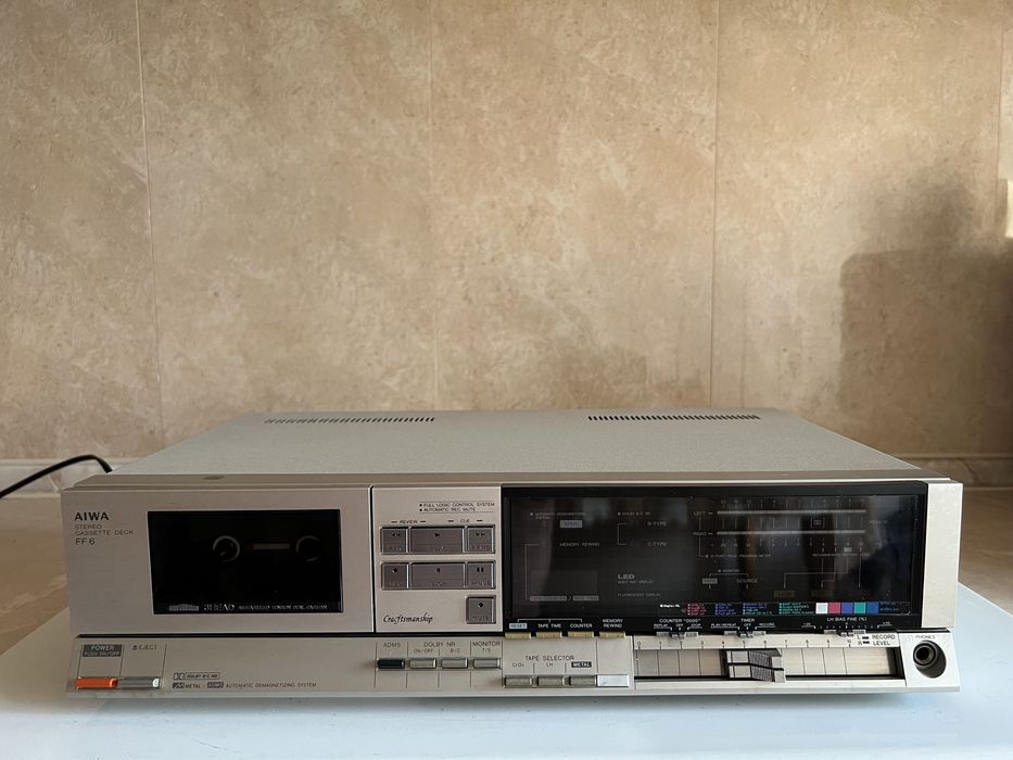 1982. 3 head cassette deck Aiwa AD FF 6 (3700) 14 500 грн. Магнітоли