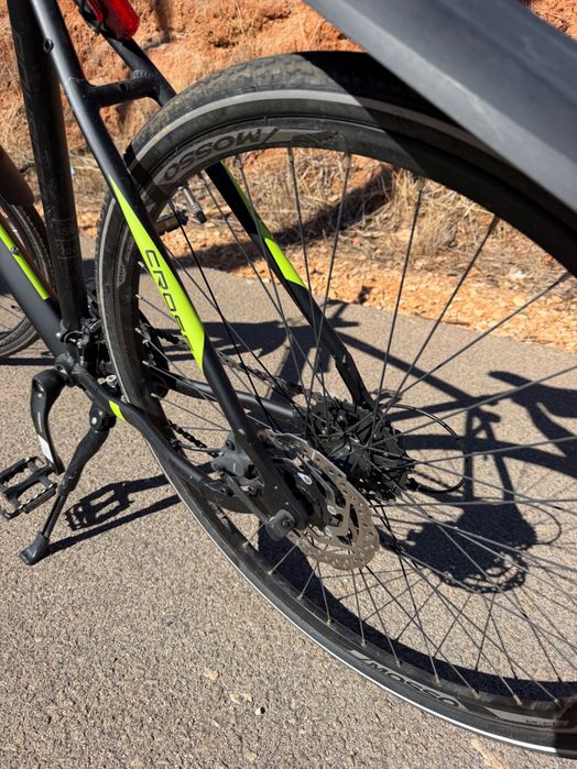 Mountainbike almost new, including mudguards