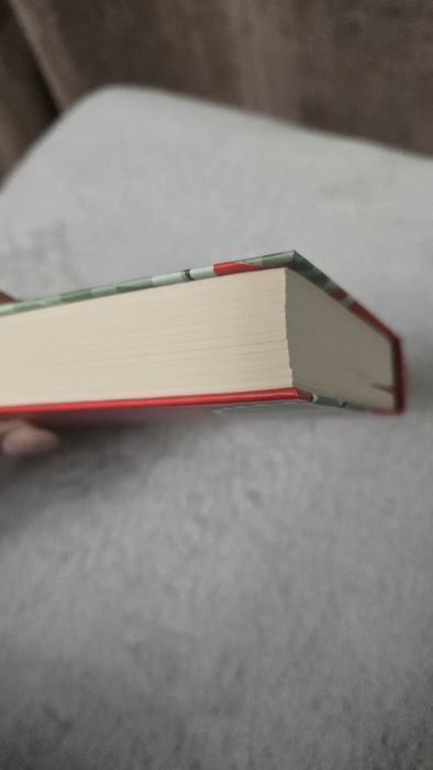 «Кондитерка-втікачка» Луїз Міллер