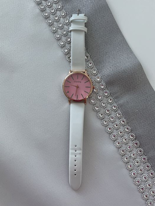 Zegarek damski biały