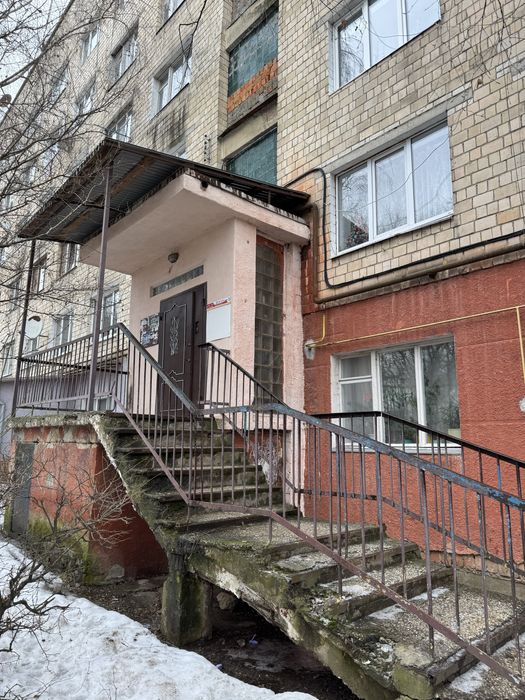 Продаж квартири в спальному районі