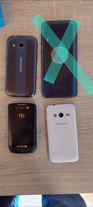 Telemóvel 2 Samsung + 1 Blackberry (Grande Vendido)