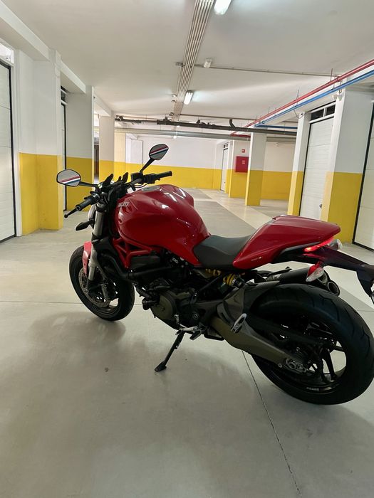 Ducati Monster 821