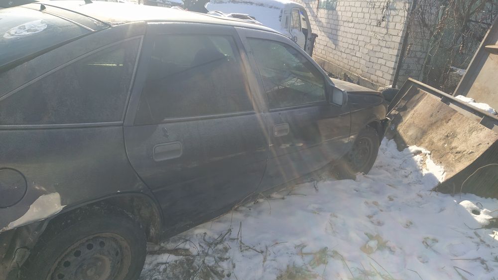 Продам  опель вектра А 2:0і