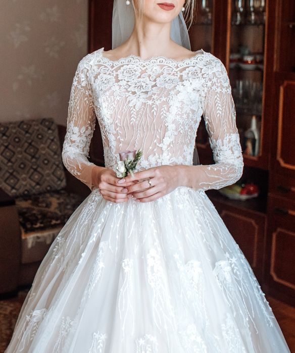 Весільне плаття*