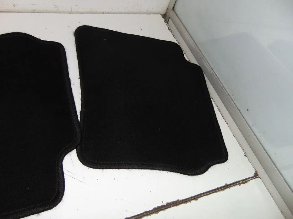 Hiunday i20 tapetes " nova de stock antigo