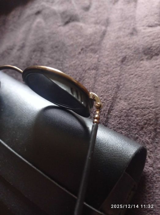 Okulary przeciwsłoneczne fajne etui