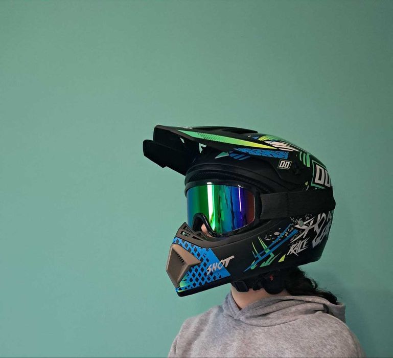 Мотошолом Ендуро