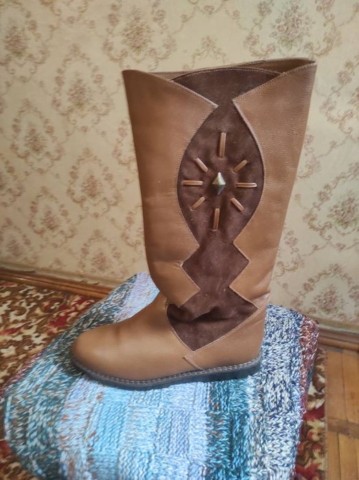 Чоботи зимові жіночі