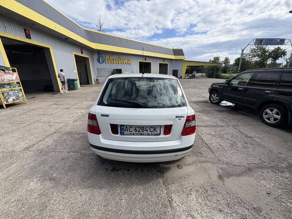Автомобіль Fiat Stilo