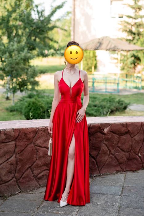 Продам випускну сукню