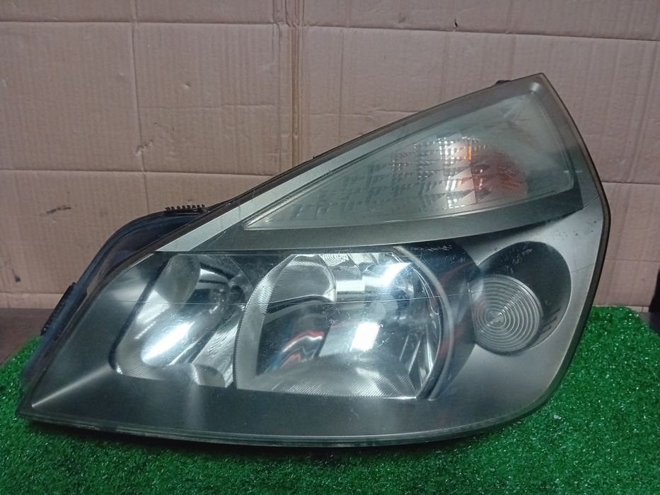 Farois renault scenic  ano 2005