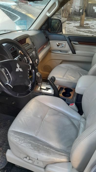 Автомобіль Mitsubishi  Pajero