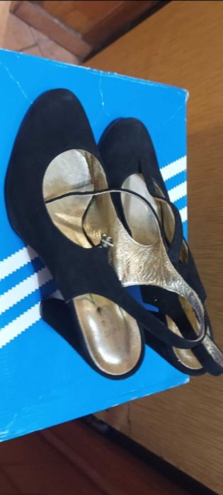 Buty na platformie z krytym palcem rozmiar 39