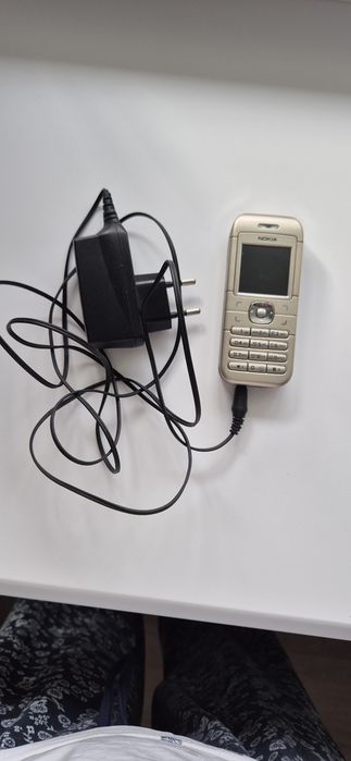 Телефон мобільний кнопковий Nokia 6030