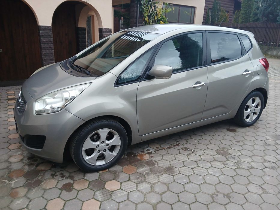 Kia Venga 1,6 z małym przebiegiem