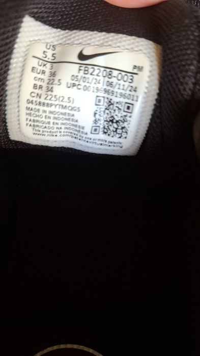 Ténis Nike revolution