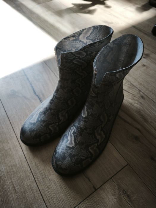 Резиновые сапоги женские 41р.