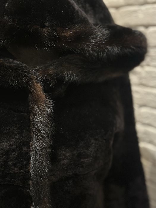 Шуба натуральна мутон з норкою шоколадного кольору