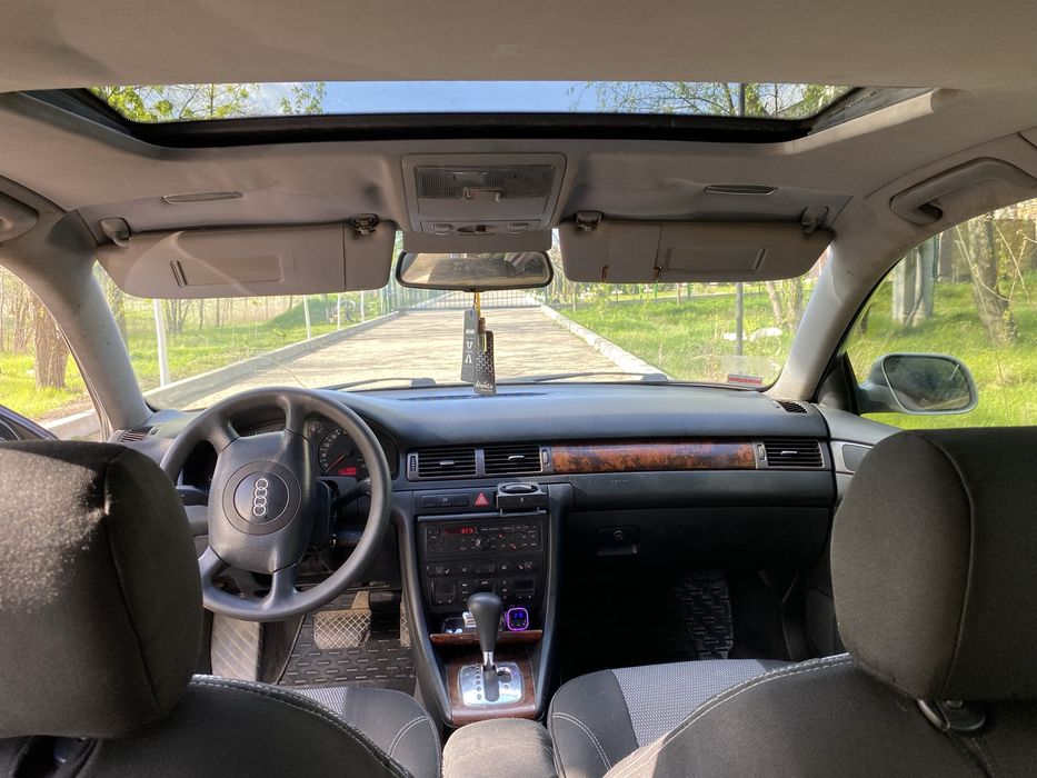 Audi A6 C5 2.4, автомат, 2000 г.