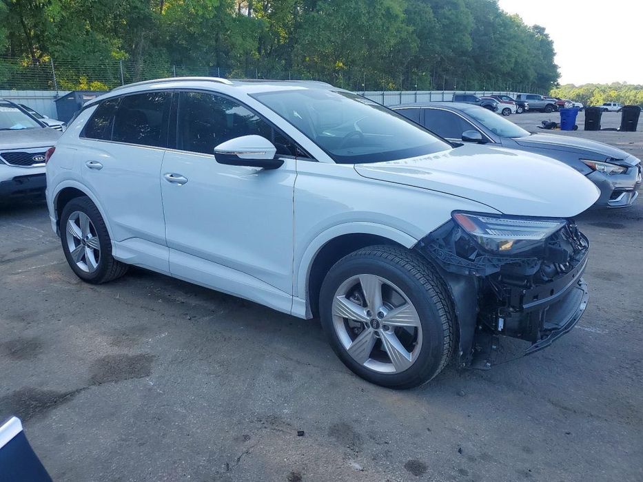 Audi Q4 e-Tron 2022 року зі США