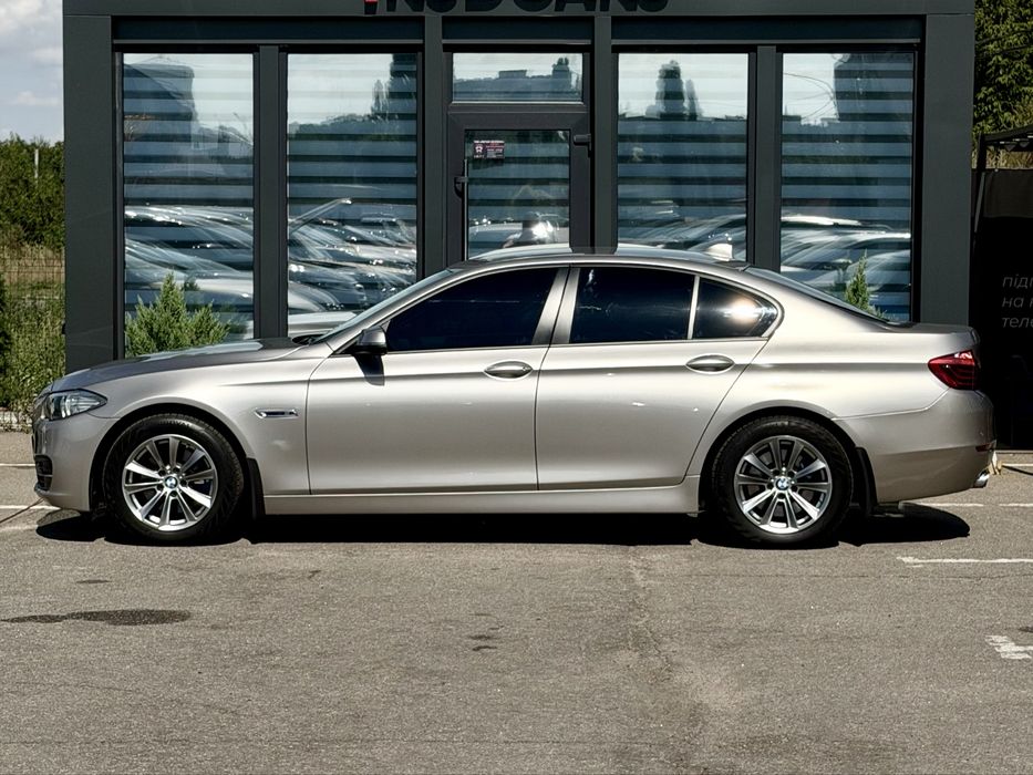 BMW 5 Series 2015 F10 520i Рестайлинг Європа