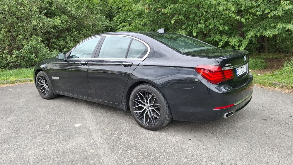 Bmw 7 F01 LIFT  740D Full wersja