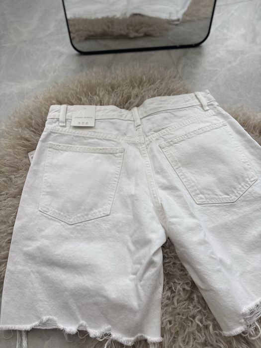 Білі шорти Zara середня посадка