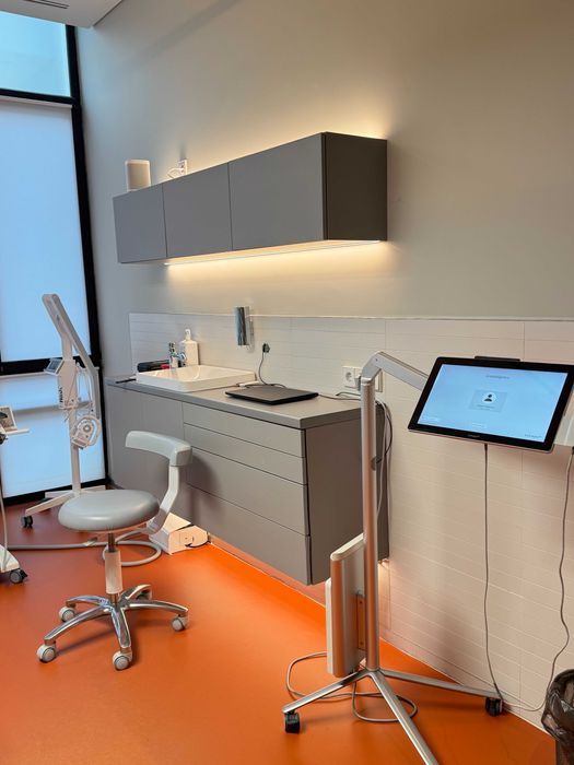 Продаж. Стоматологічна клініка на 1 кабінет в центрі Києва.