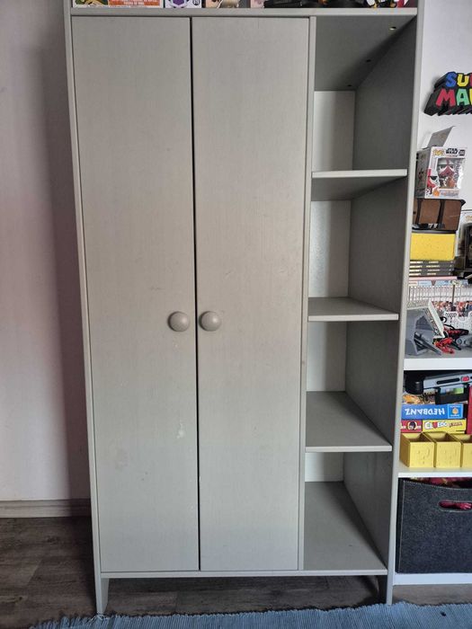 Roupeiro IKEA TROGEN em pinho maciço