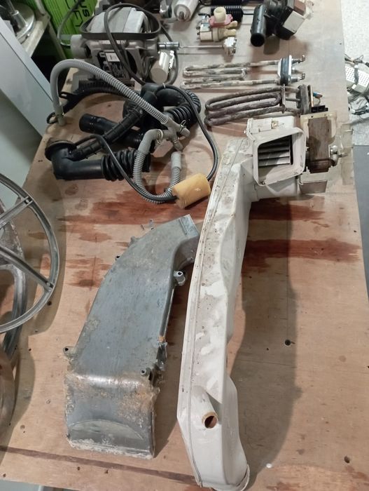 Єлектро Двиготеля ,Запчастини к стерильним машин,.