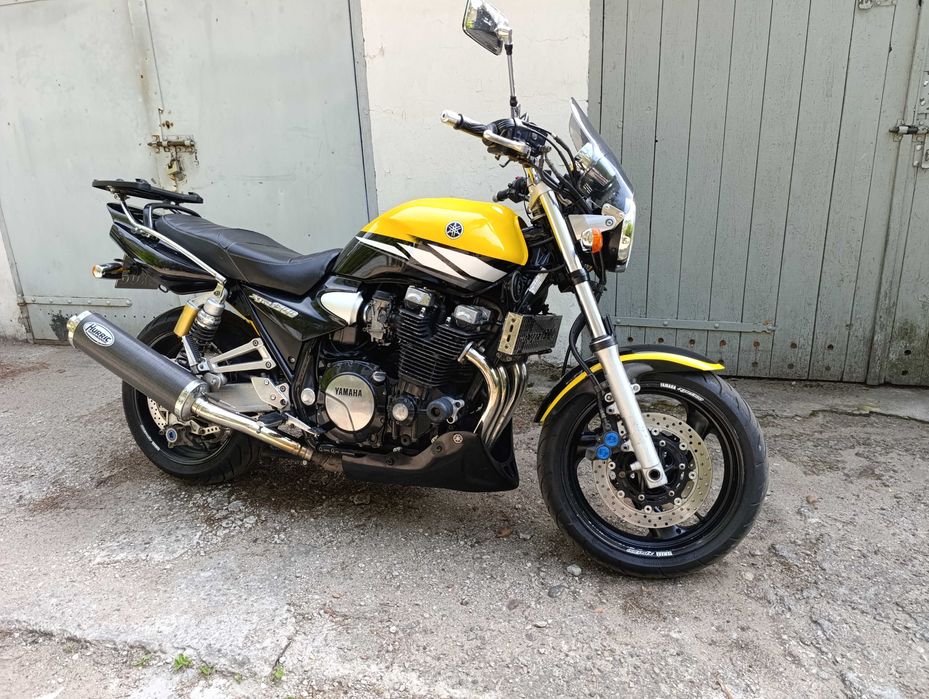 Yamaha XJR 1300 kominy Hurric