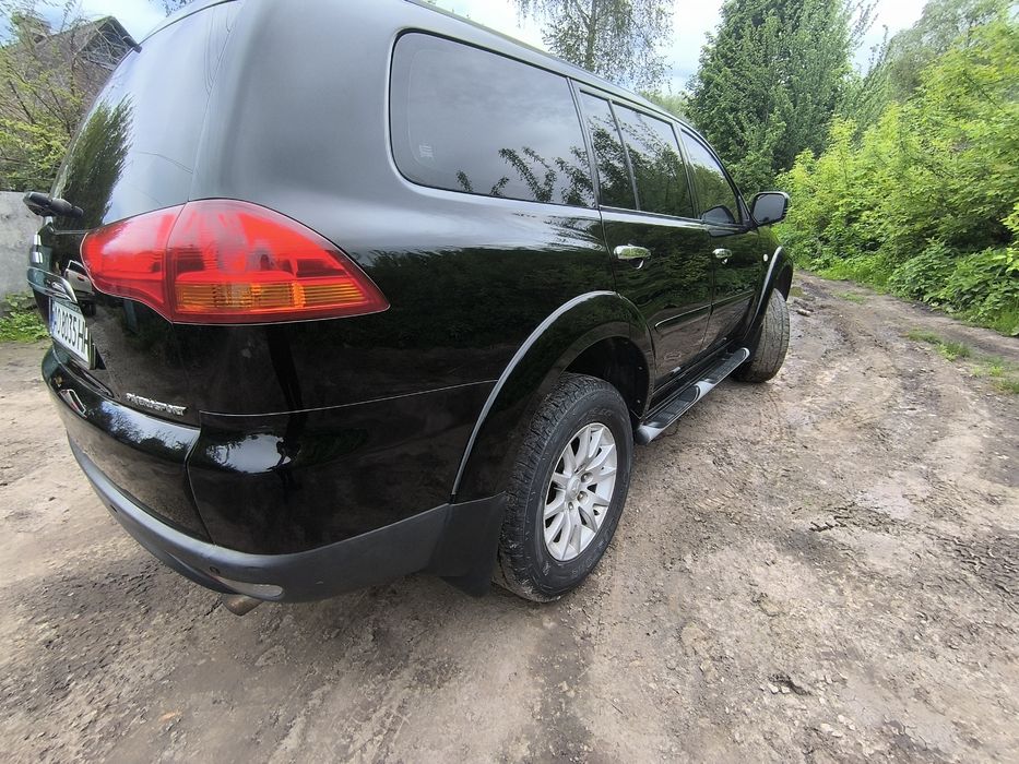Mitsubishi pajero sport