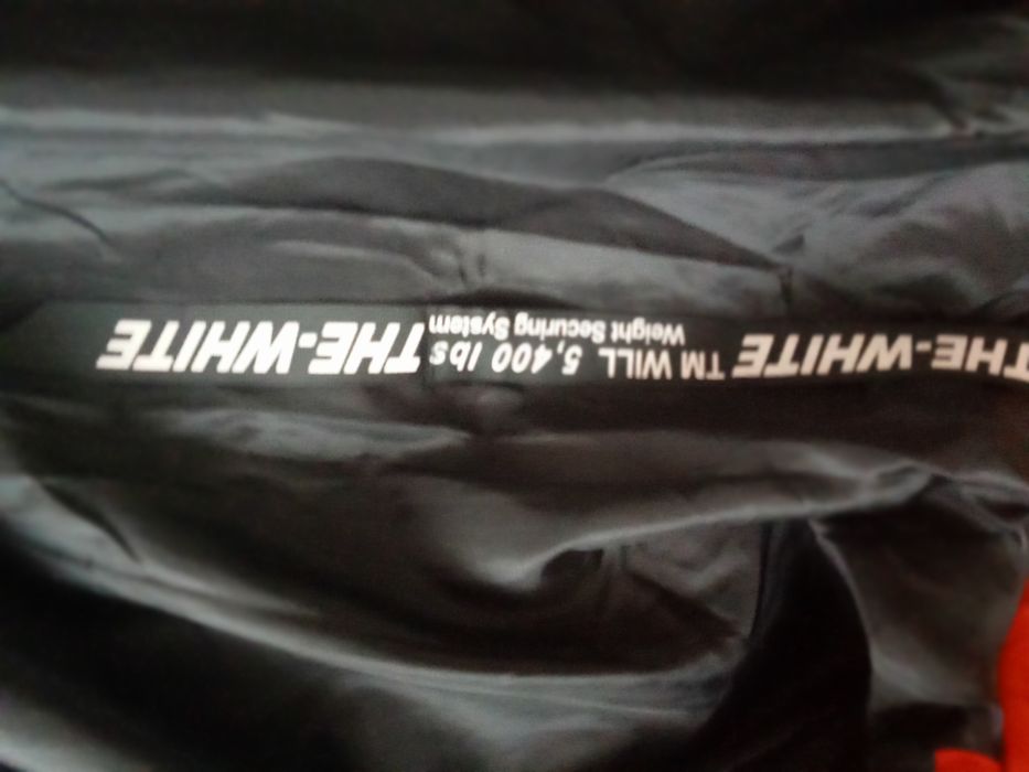 Чоловіча модерна  зимова куртка