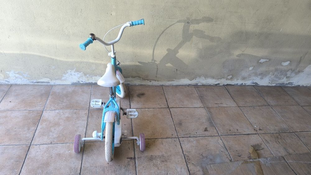 Bicicleta de menina Frozen
