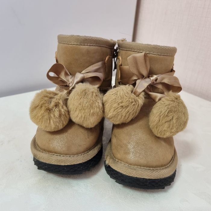 Зимові уггі для дівчинки