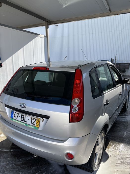 Ford Fiesta 1.25 • 2006 • 188.000 km • REVISÃO FEITA + PNEUS NOVOS