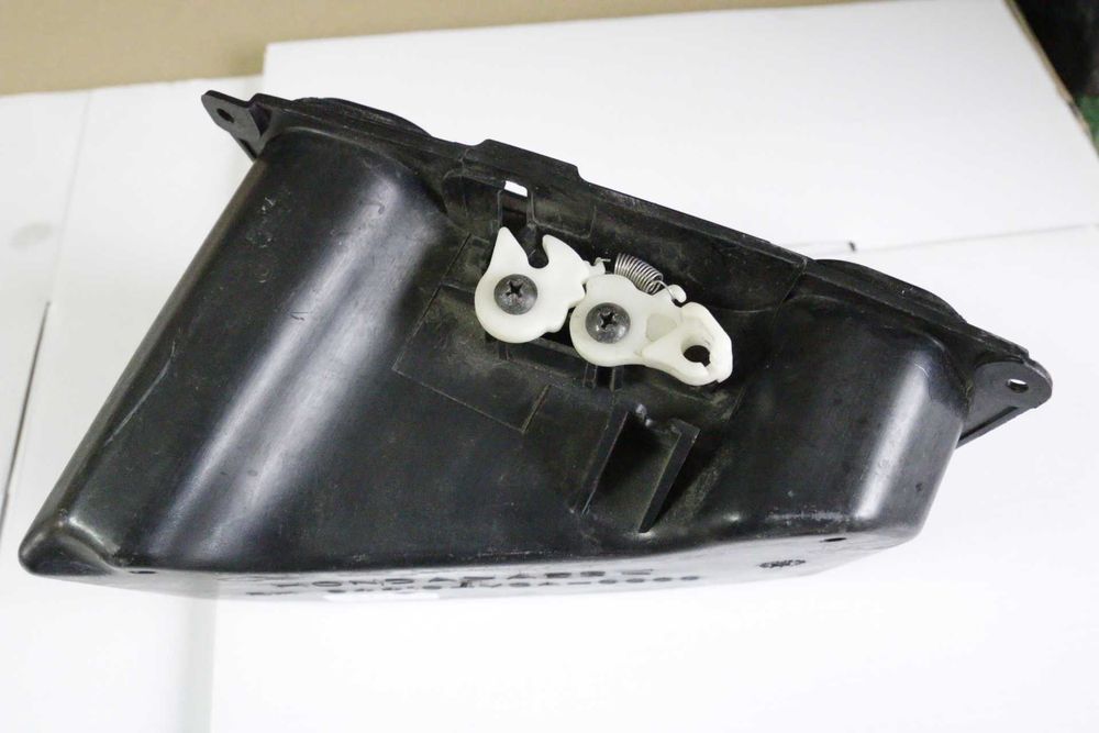 4092 Schowek przedni, kieszeń prawa 01-05 Honda Goldwing GL 1800