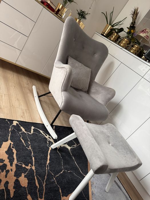 Piekny, solidny fotel bujany welurowy z podnóżkiem szary glamour