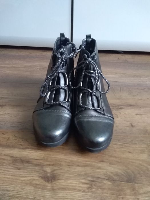 Buty damskie 39...