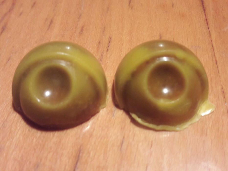 Profilaktyczna guma do żucia na bazie miodu і wosku  od paradontozy