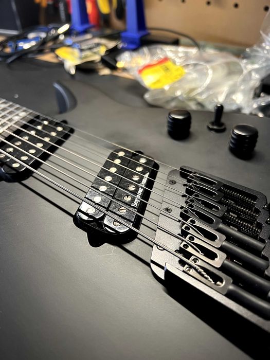 Guitarra 7 cordas multiscale Ormsby