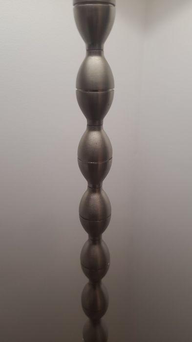 Candeeiro pé alto com abajur beje