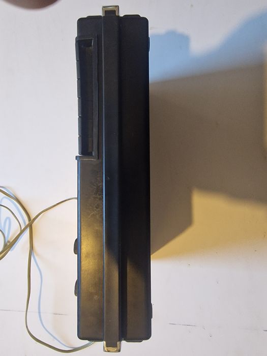 Продам магнитофон переносной БЕЛАРУСЬ301 СССР недорого торг