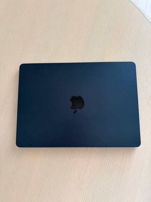 Macbook Air 13 M2 2022  8/256
