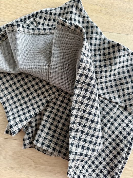 Trzy spodniczki, rozm. 122, 128