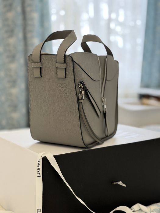 Сумка loewe Compact Hammock Bag сумка лоеве